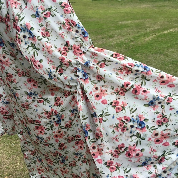 Rodeo Fox Floral & Lace Top Size S/M - Picture 4 of 7